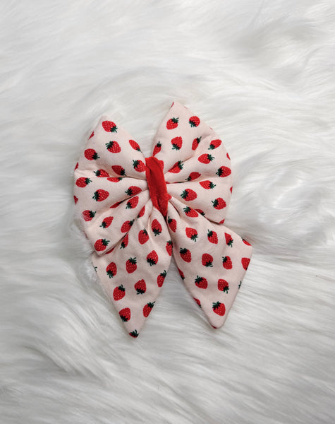 strawberry bow 🎀