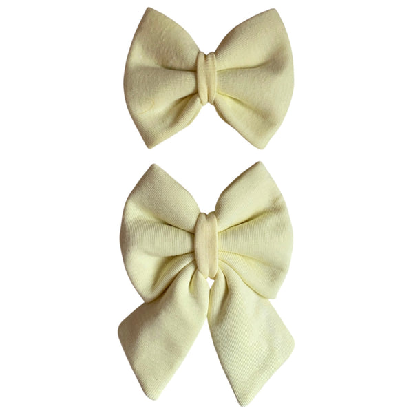 pale yellow bow 💛